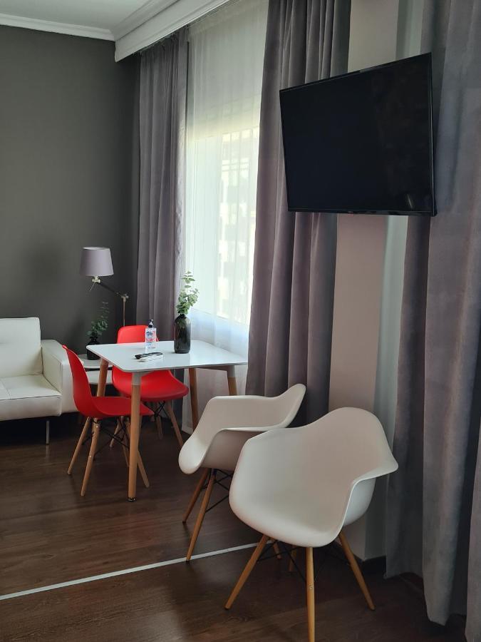 Red Rooms Tsimiski 60 Thessaloníki Luaran gambar